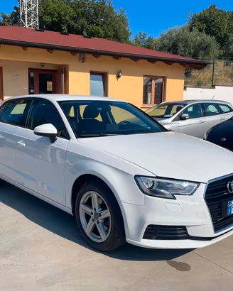 Audi A3 1.6 TDI 116 CV S tronic Business