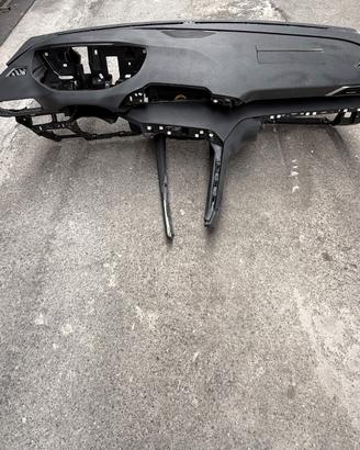 Cruscotto appartenente al veicolo  Peugeot 3008