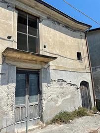 CASA SEMINDIPENDENTE A MONTESARCHIO