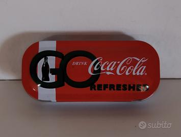 Scatola Coca-Cola vintage in metallo 9x2 cm