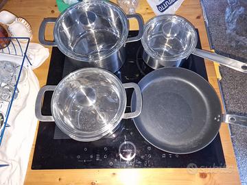 Piano cottura a induzione e a quattro fuochi