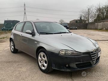 Alfa Romeo 147 1.6 benzina - 2007