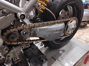 Forcellone ducati 748. 916