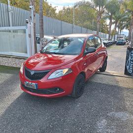 LANCIA YPSILON 1.0 FIREFLY S&S HYBRID ECOCHIC GOLD