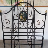 letto in ferro di una piazza e 1/2