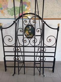 letto in ferro di una piazza e 1/2