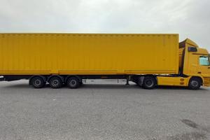 SEMIRIMORCHIO ROLFO PORTACONTAINER CON CONTAINER