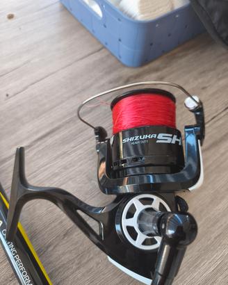 canna da pesca  più mulinello 