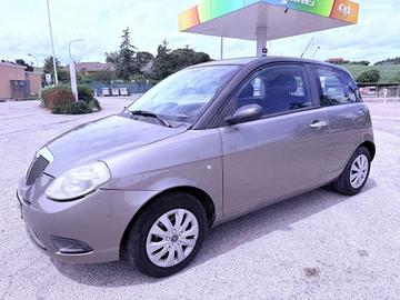 Lancia Ypsilon 1.2 benzina Ok neopatentati