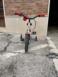 bici bambino, adatta a bambini tra i 3 e i 5 anni.