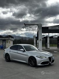 Alfa Romeo Giulia 2.2 210cv veloce 2019