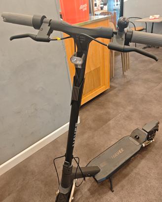 Monopattino navee st3 pro