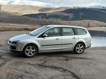 Ford focus station wagon