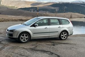 Ford focus station wagon