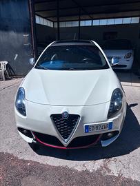 Alfa Romeo Giulietta 1750 TBi Quadrifoglio Verde