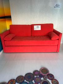 divano letto, con secondo psoto estraibile.