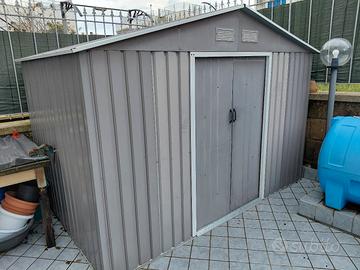 casetta per attrezzi da giardino o deposito
