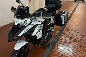 Benelli Trk 502x accessoriato