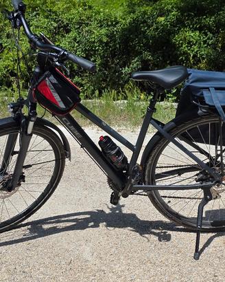 bicicletta cube touring one 