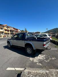 Mitsubishi l200 2001