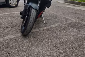 streetfighter v2 2023 4.700 km garanzia 2027