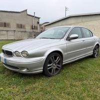 Jaguar X type 2.0 diesel per ricambi o export