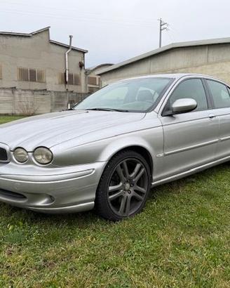 Jaguar X type 2.0 diesel per ricambi o export