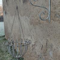 Porta vaso sospeso in metallo