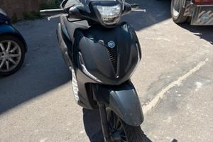 Beverly 400 sport