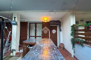 3 LOCALI A SANTA MARIA A MONTE