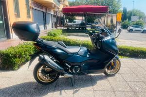 YAMAHA T-Max 560 TUTTO INCLUSO ANCHE PASSAGGIO!