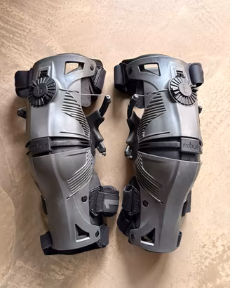 Ginocchiere Mobius X8 SM motocross & enduro