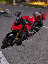 Ducati streetfighter V4S