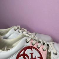Sneakers Guess bianche con logo rosso – Taglia 38