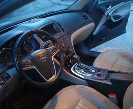Auto opel insignia