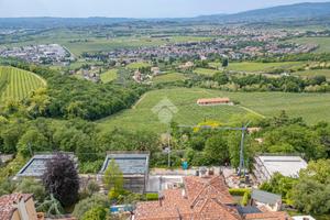 VILLA SINGOLA A NEGRAR DI VALPOLICELLA