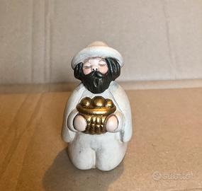 Thun presepe classico pastore con doni