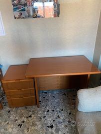 SCRIVANIA CON CASSETTIERA