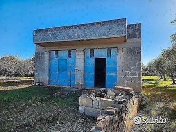 Terreno con vano in località S. Barbato