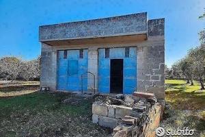 Terreno con vano in località S. Barbato