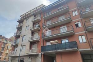 2 LOCALI A TORINO