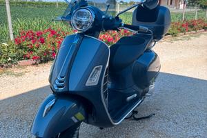 Vespa GTS 300