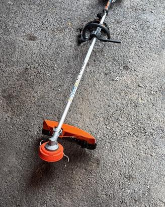 Decespugliatore Stihl 130 r