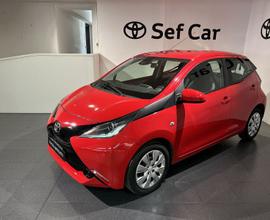 Toyota Aygo 1.0 VVT-i 69 CV 5 porte x-cool TS...