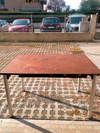 Tavolo rettangolare chiudibile