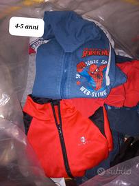 Vestiti bambino in sacchi