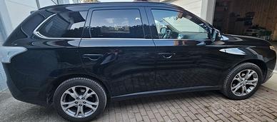 Mitshubishi Outlander serie 3