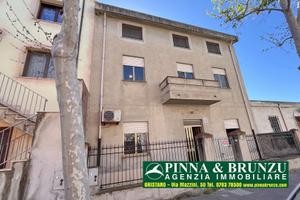 Oristano - casa indip 3 appartamenti