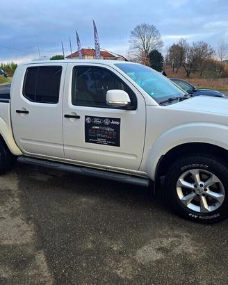 Nissan Navara 2.5 dCi 190CV "LE"