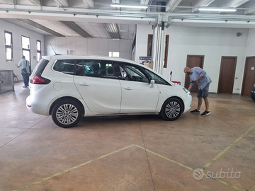 Opel Zafira Tourer 1.6 turbo metano
